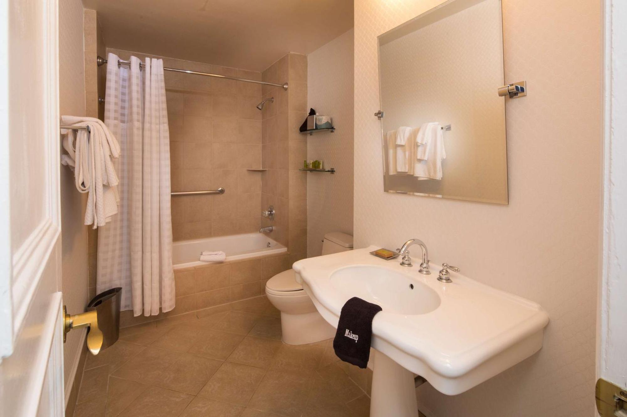 The Seelbach Hilton Hotel 3*